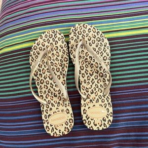 Havaianas Leopard Prink Flip Flops 🐆